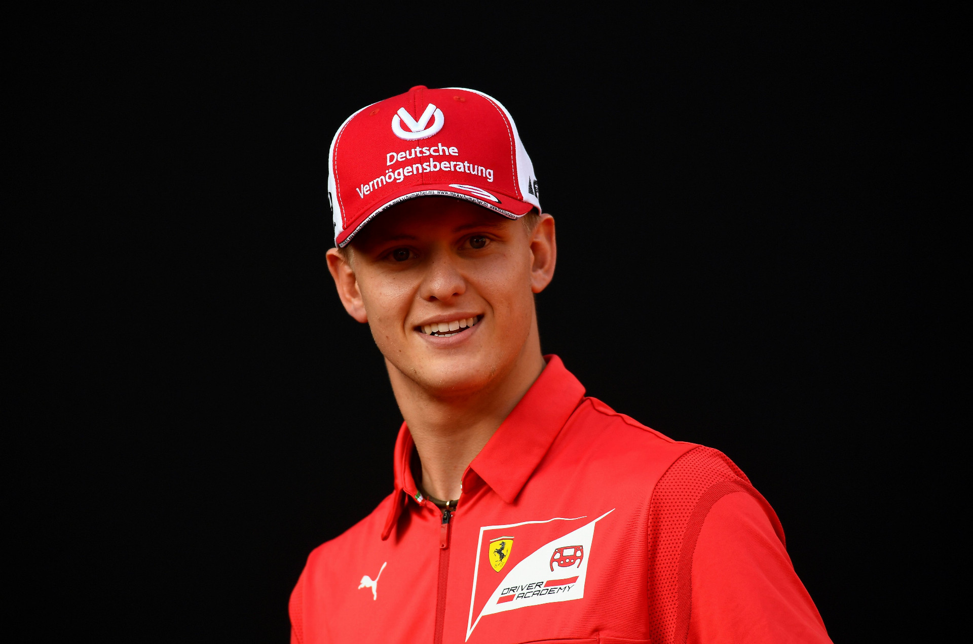Vo svete efjednotky má Mick Schumacher rozhodne na čo nadväzovať. Veď jeho otec patril medzi najúspešnejších pilotov v celej histórii F1.