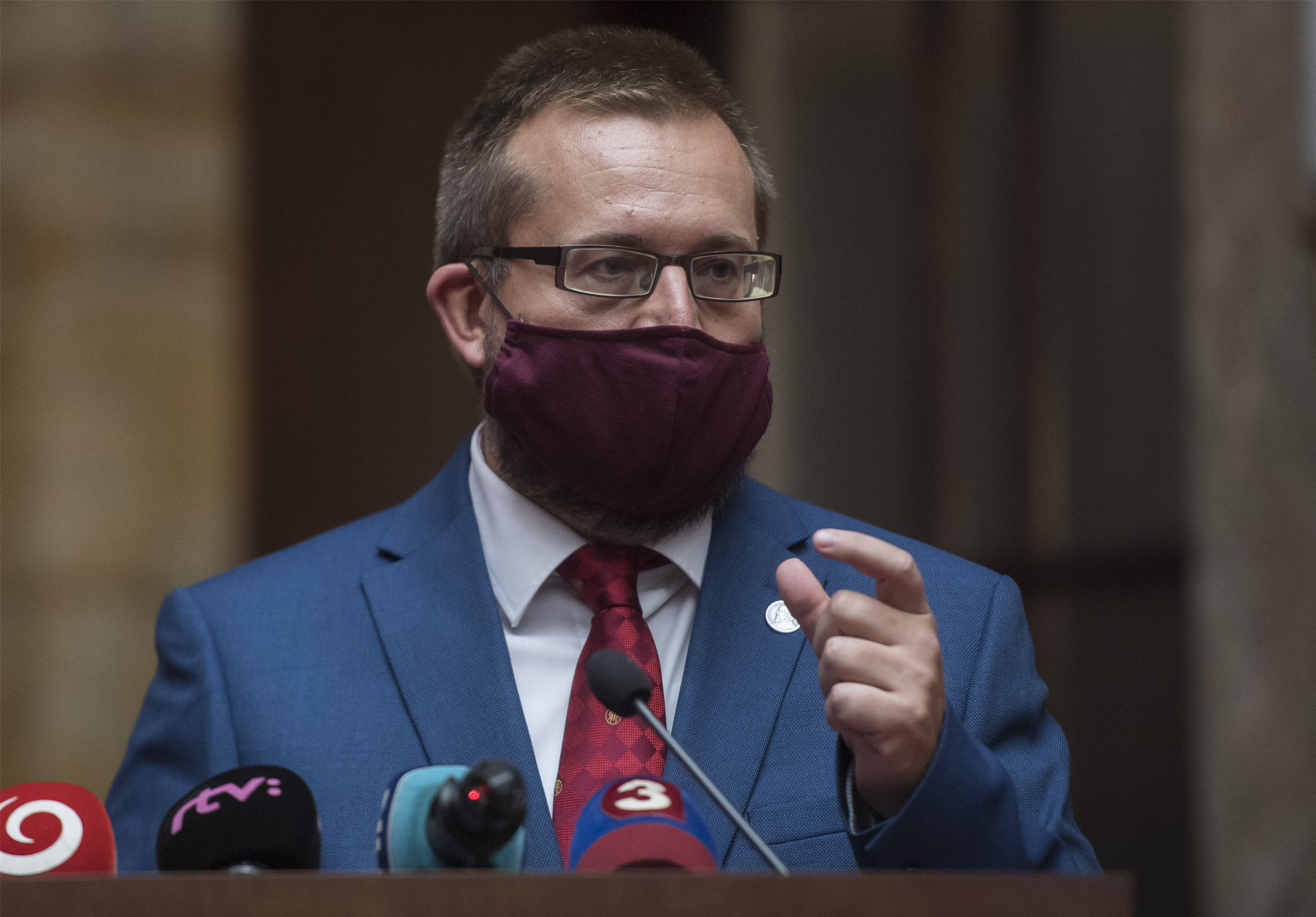 fdd26c6c-db2a-4436-ad7f-f63e8734b01f