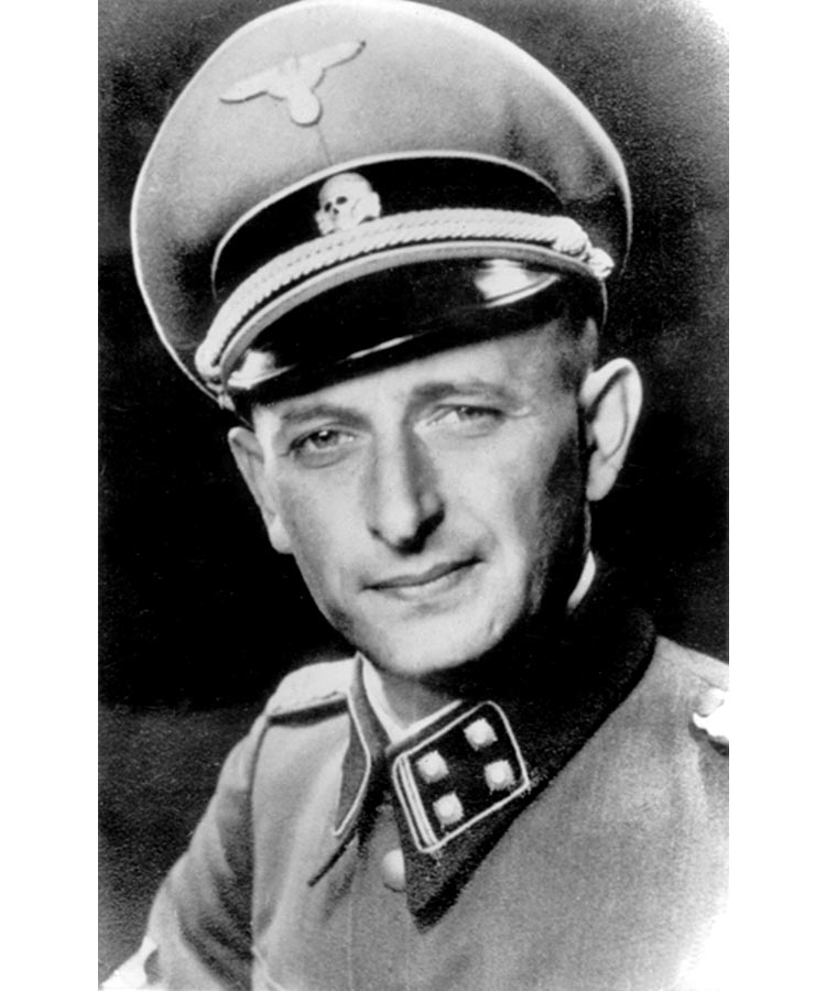 Adolf Eichmann ako dôstojník SS na portréte z roku 1942.