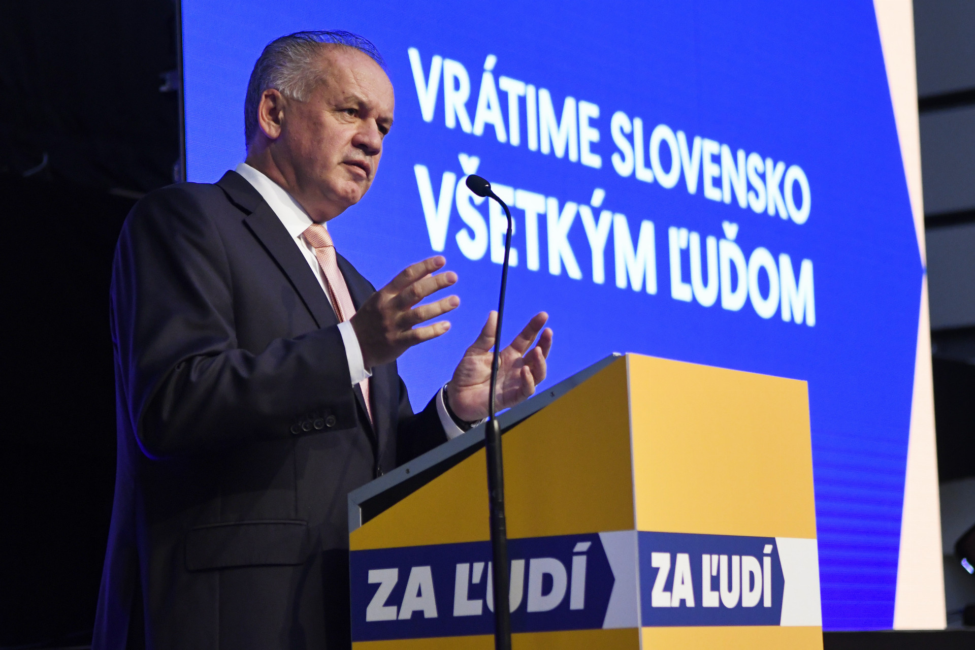 c0a232ba-37c7-425c-8a53-08c230e200c7