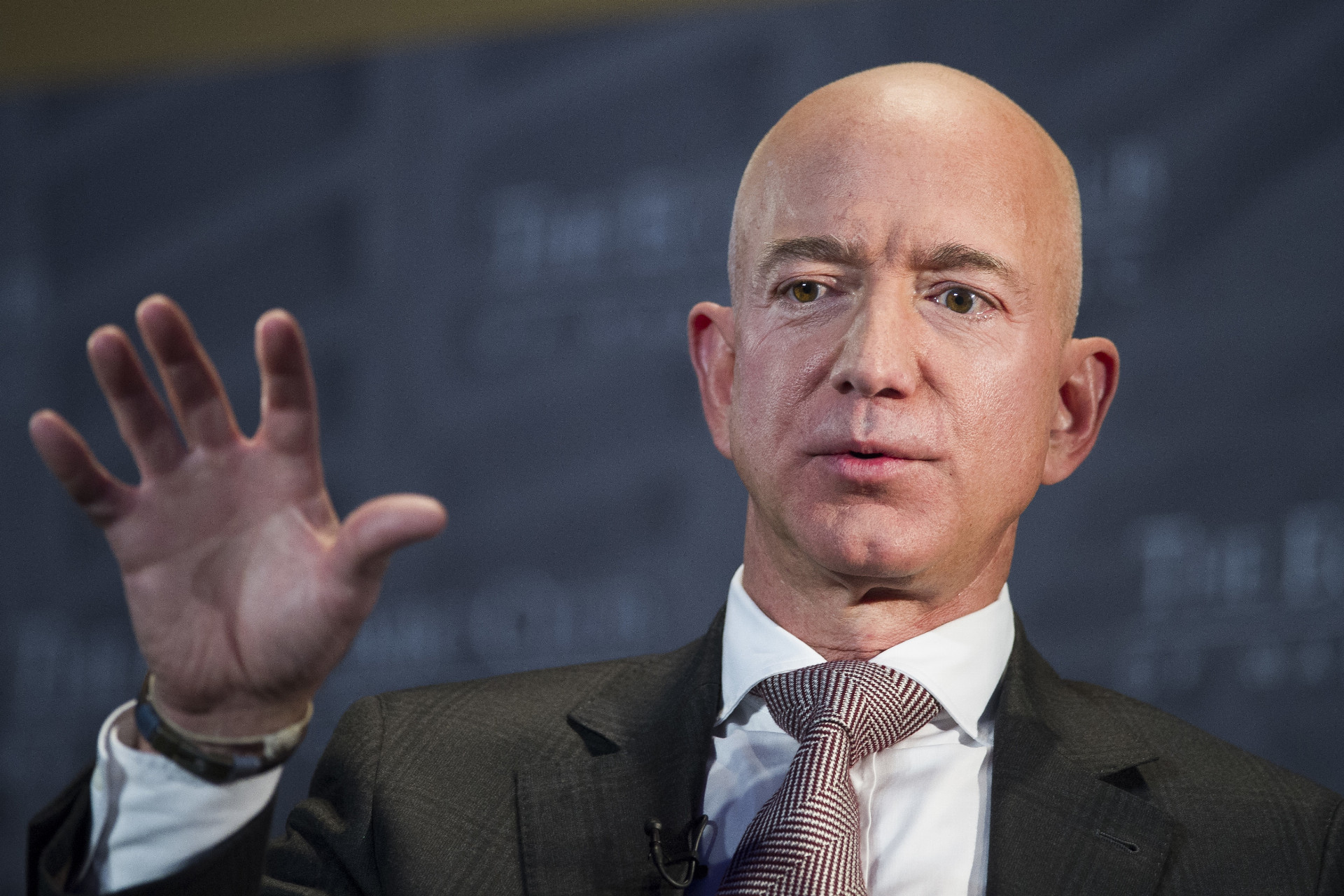 Šéf Amazonu Jeff Bezos poletí do vesmíru, splní si tak detský sen