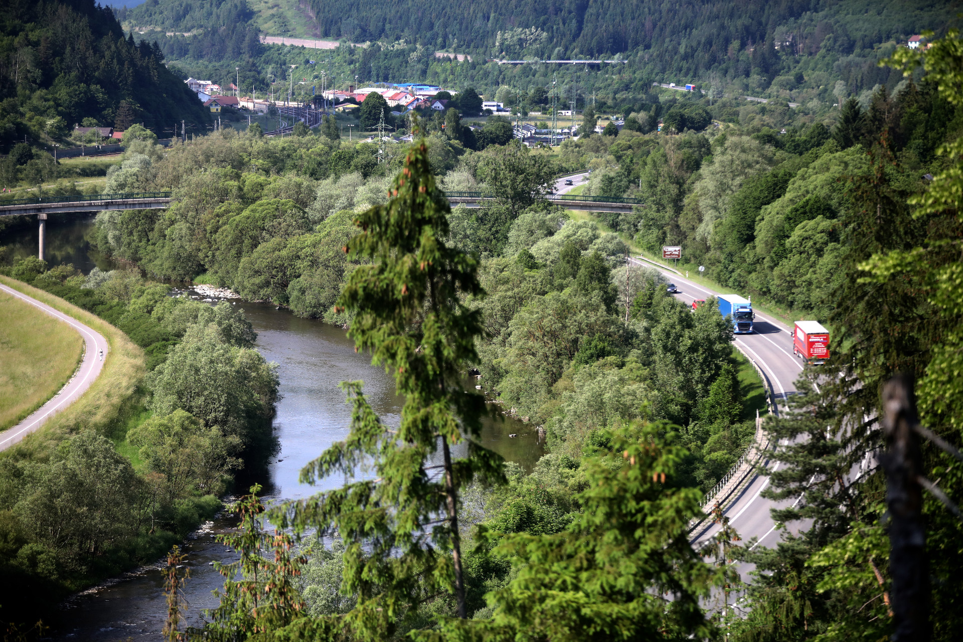 3464a03a-c76b-4fe8-a218-938852e958f7