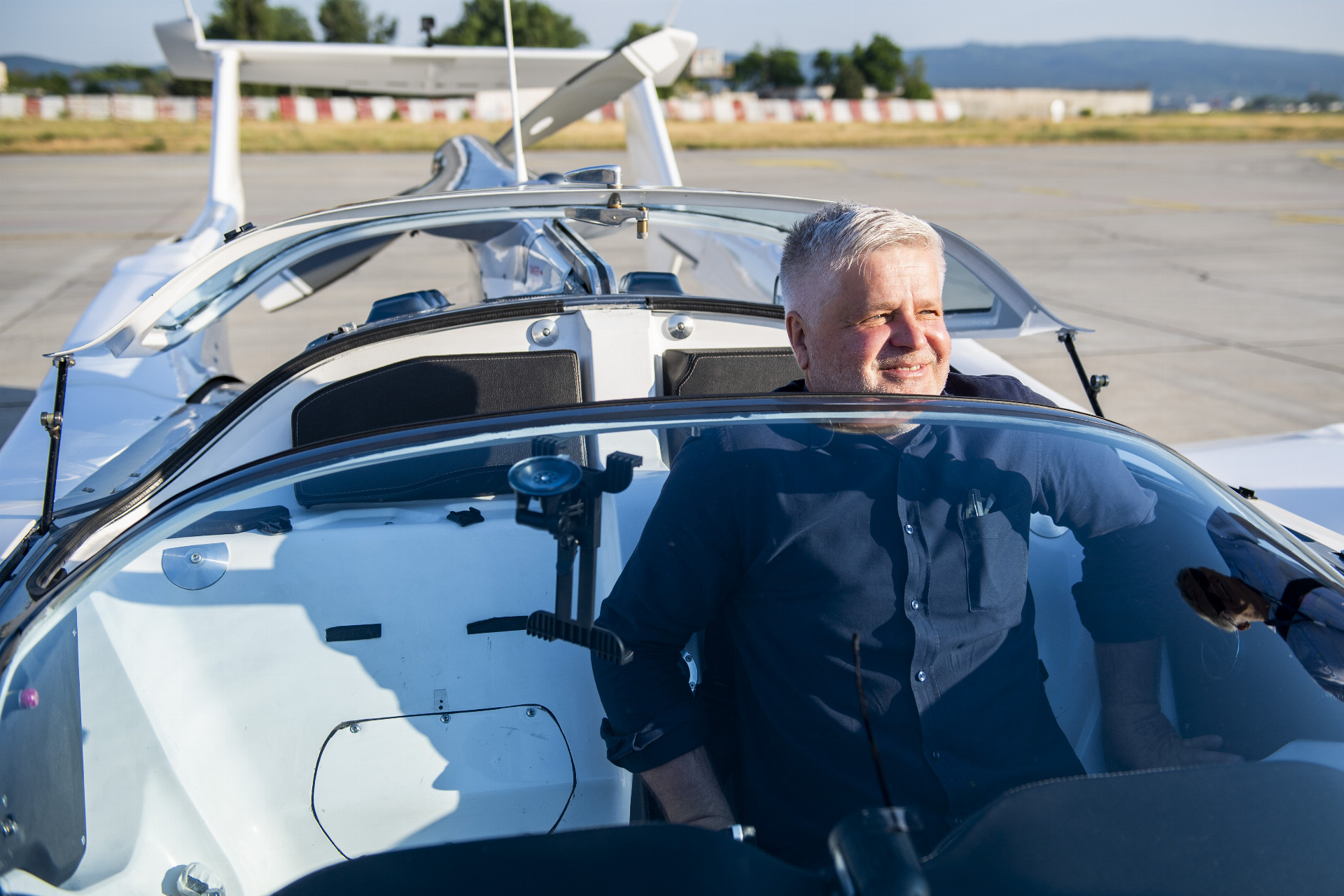 5599252d-47b3-4323-8292-33c756df40b9