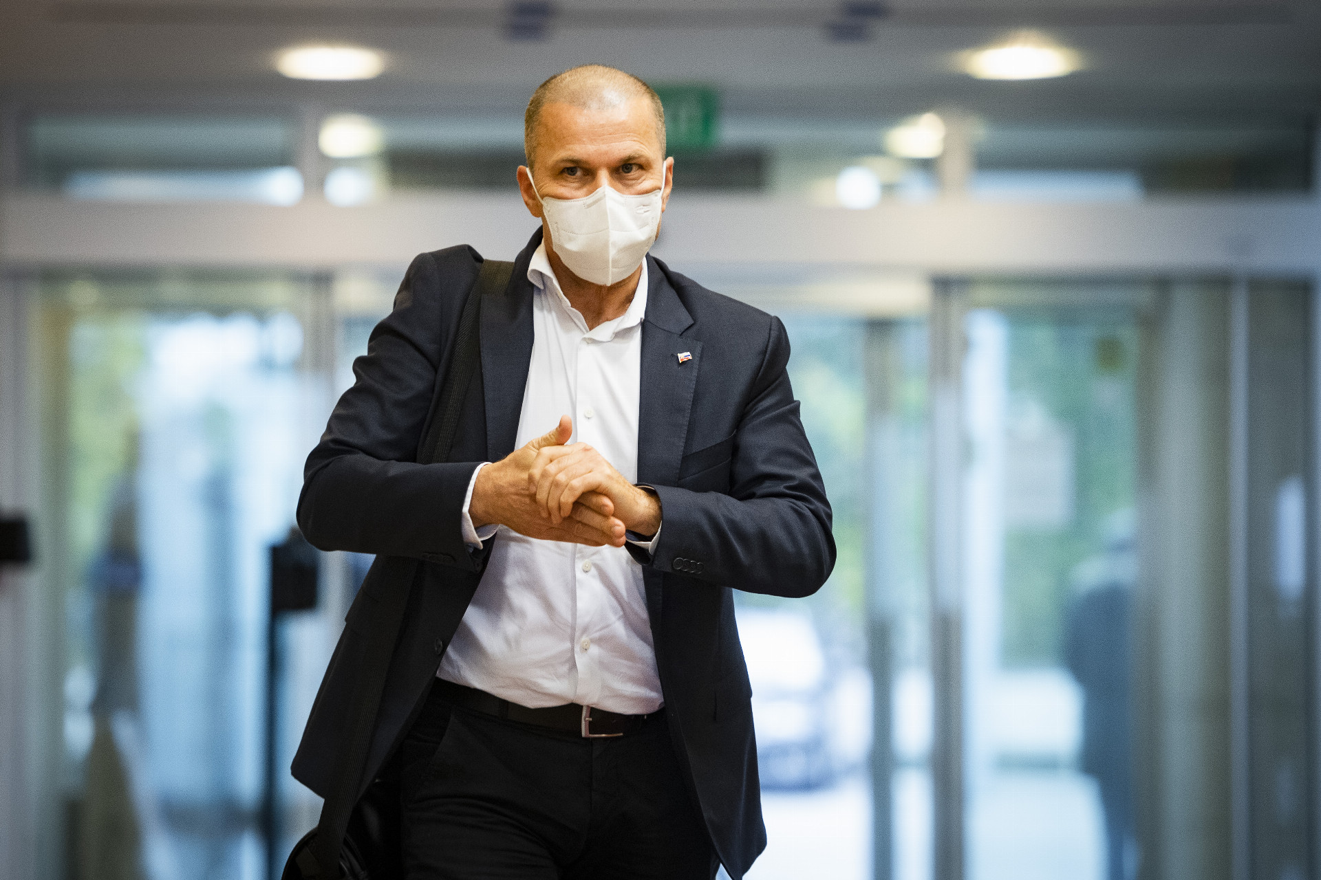 583a51c5-5b7e-4a0a-86b0-23a161529f00