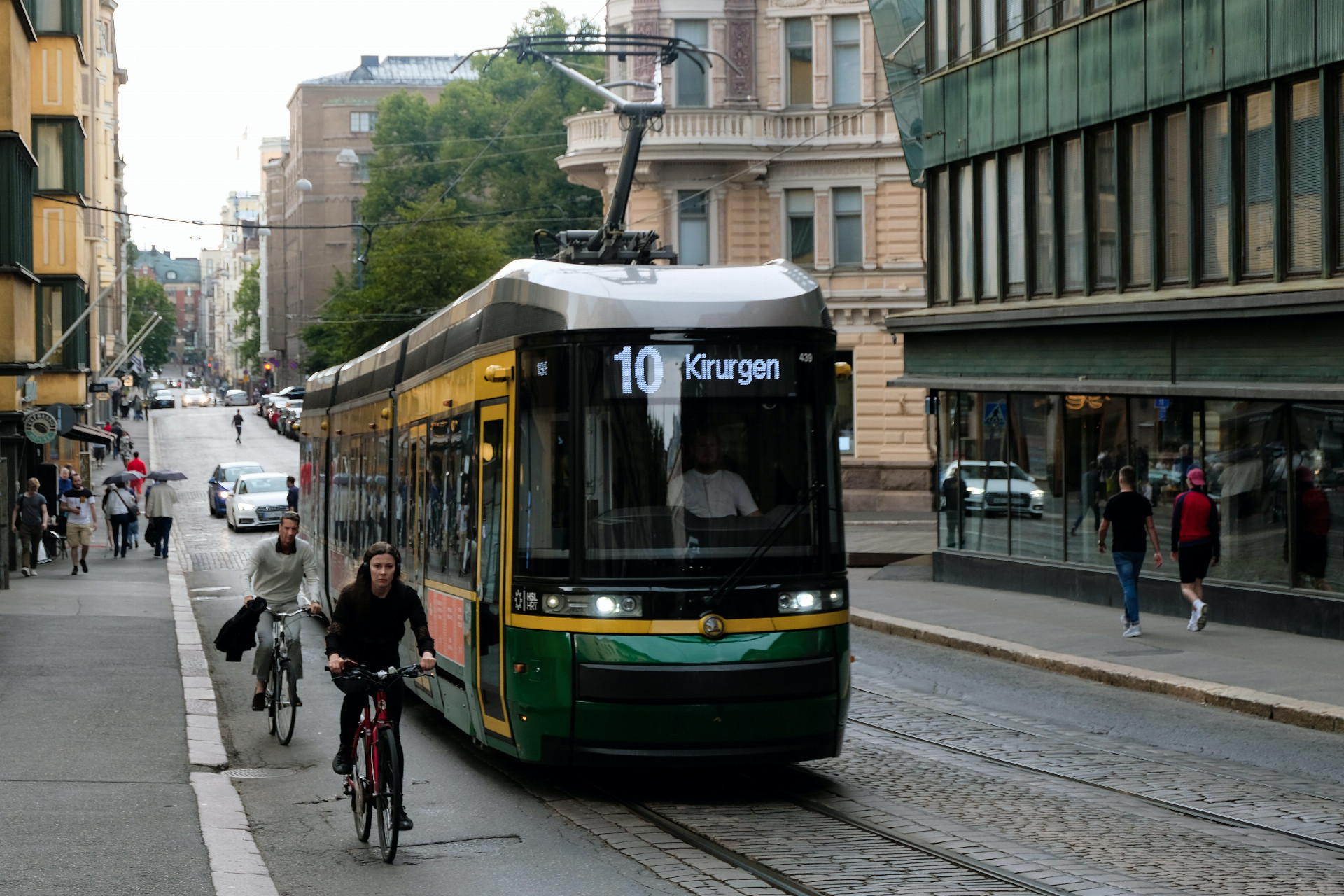 Veľa obyvateľov v Helsinkách využíva ako dopravu práve bicykel (ilu)