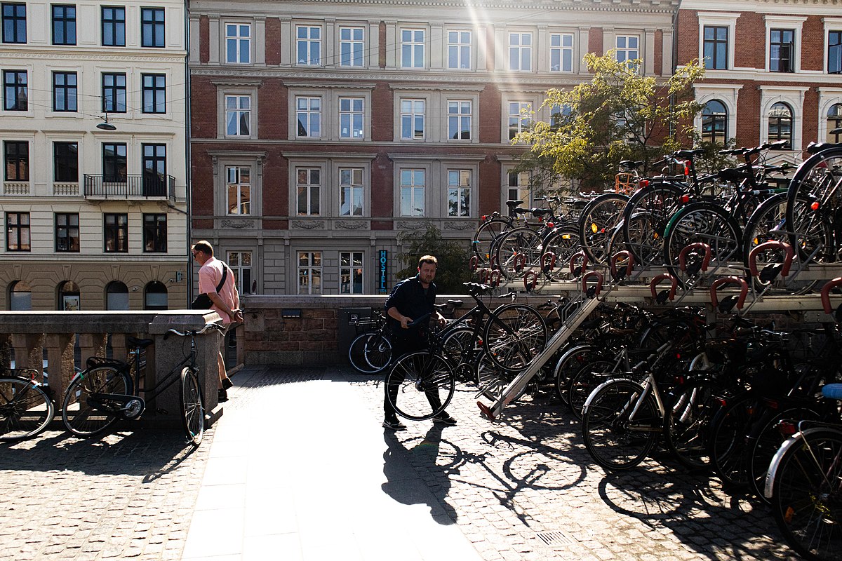 Ukážka zdieľaných bicyklov v Kodani (ilu)