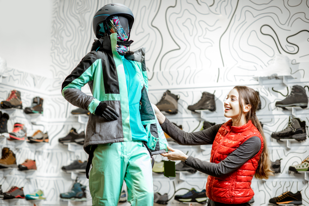 Chystáte sa na lyže alebo snowboard? Poradíme vám, ako sa správne obliecť. 