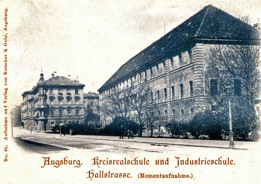 Priemyselná škola v Augsburgu na dobovej pohľadnici.