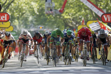 Slovenský cyklista Peter Sagan suverénne kráča za ďalším zeleným dresom na Tour de France. 