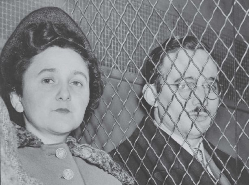 Ethel a Julius Rosenbergovci skončili svoj život na elektrickom kresle 19. júna 1953. Na trest smrti ich odsúdili za špionáž pre Sovietsky zväz.