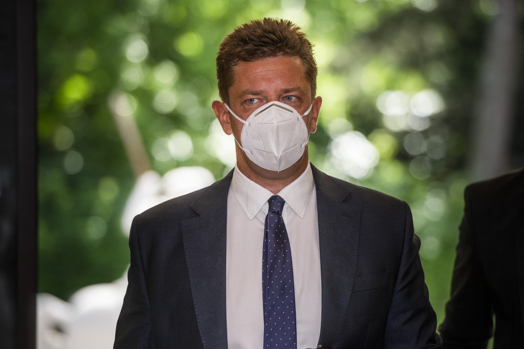 ebbc5815-e2cb-465f-a01b-8246aa3d922e