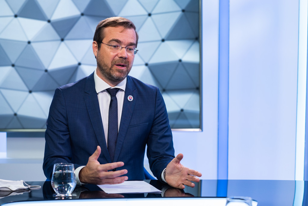 d0e58ea2-9d58-421f-a05b-cc2663438e34