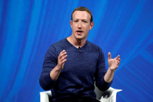 Ako Facebook pri toľkom množstve reklám zabezpečí kontrolu je otázne. Na snímke je Mark Zuckerberg.