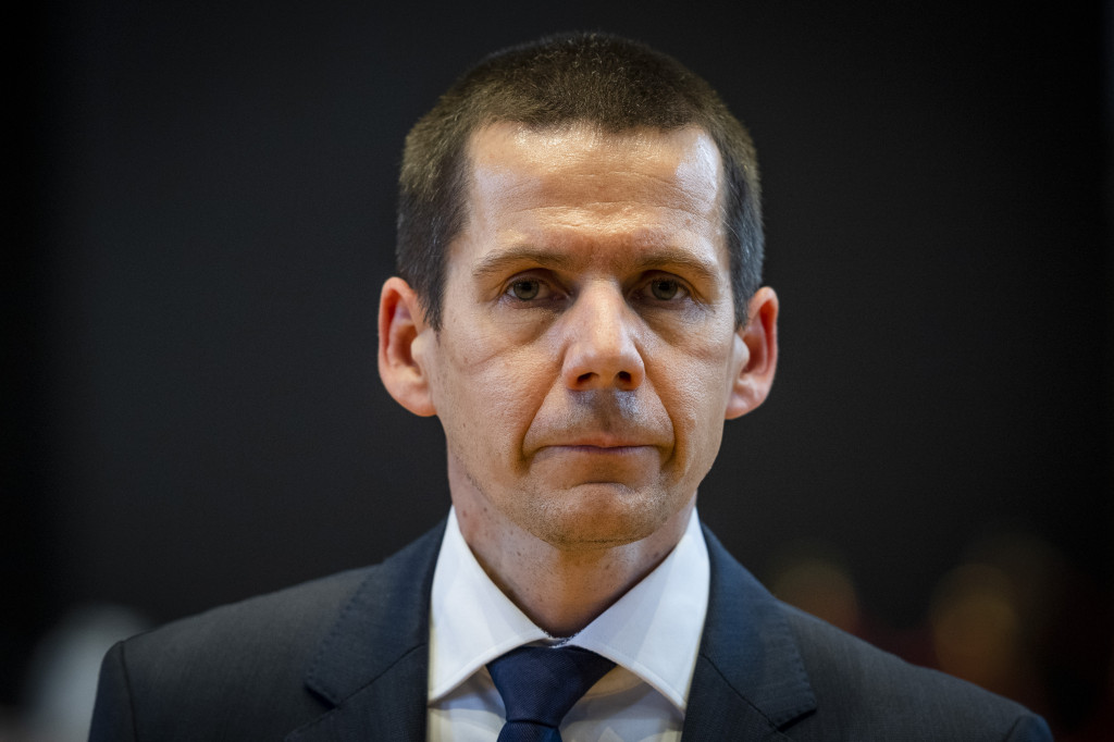 d2dab84c-ddb5-43e2-b81a-927ea2e5f62a