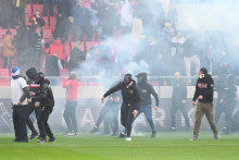 Fanúšikovia Spartak Trnava si poriadne zavarili. Polícia ich obvinila z výtržníctva (ilu)