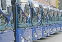Pre Žilinský samosprávny kraj jazdia dve spoločnosti – Slovenská autobusová doprava Žilina a Arriva Liorbus.