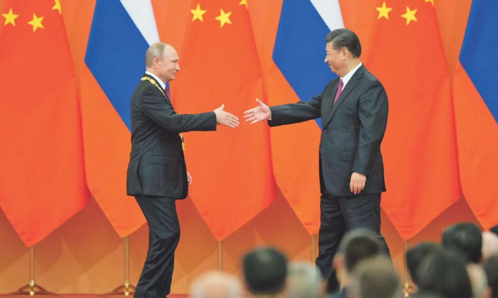 Lídri krajín, Vladimir Putin a Si Ťin-pching, majú dlhodobo dobré vzťahy. Odborník však upozorňuje, že ak obchodná vojna naberie väčší rozmer, Rusko nebude chcieť do konfliktu zasahovať.