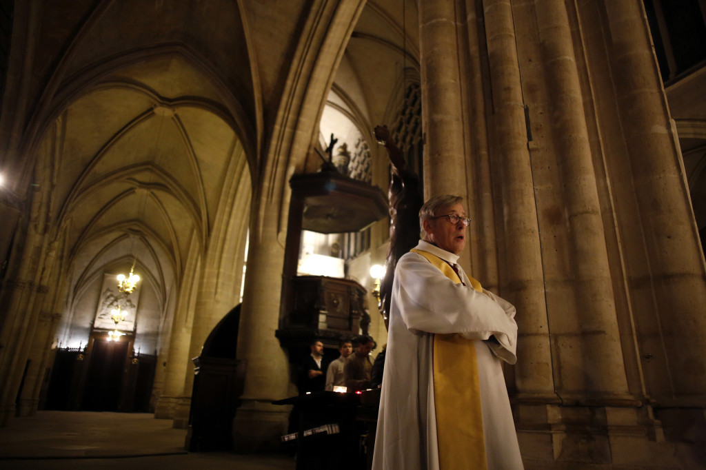Zalepia im oči peniazmi? Francúzski biskupi chcú odškodniť obete sexuálneho zneužívania (ilu)