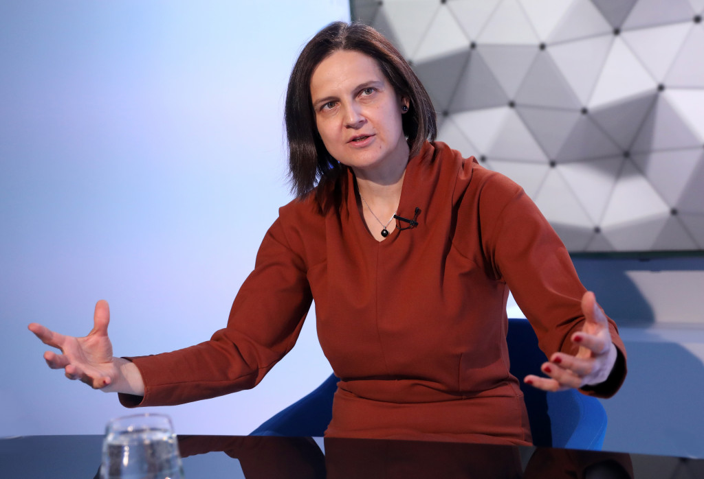 f7880b7e-b476-4f77-bee2-2a7279d96338