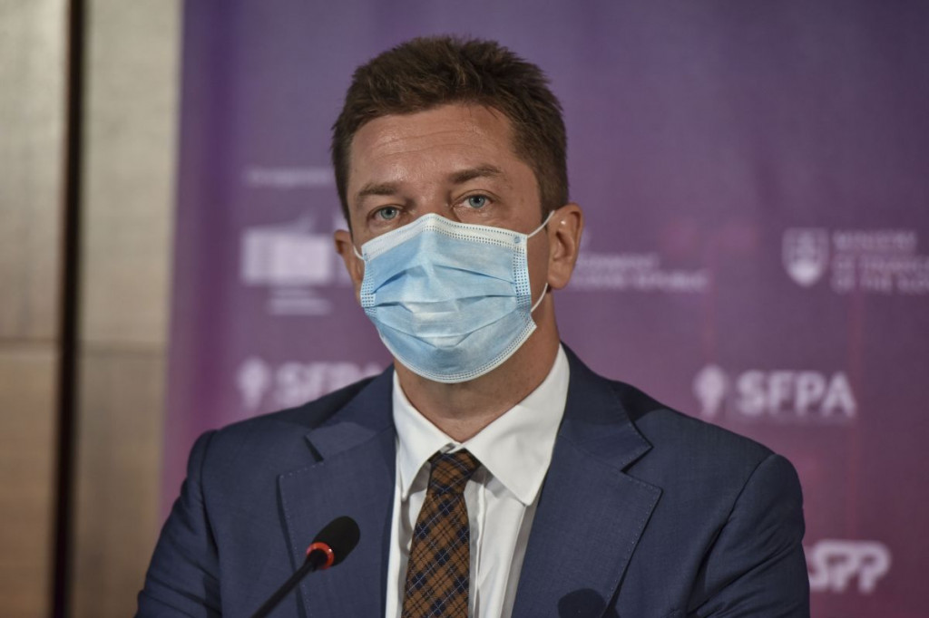 d8fc4754-b833-4a3e-aba8-cb700b052585