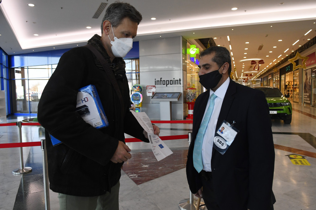 b7f9d490-b47c-4740-a16a-43e0c56256a9