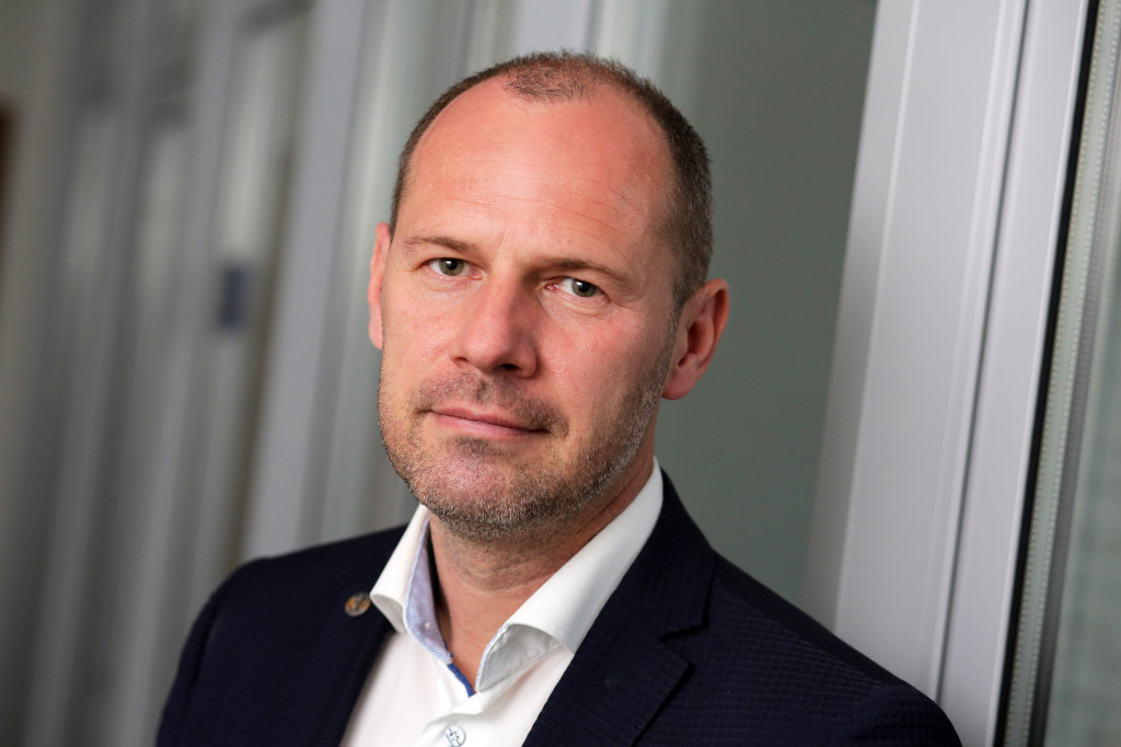 fa1fd26e-dd12-43d5-a345-4b95fd7db0e8