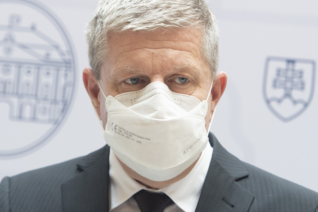 1b86f1e5-98d2-42c5-b564-9c991fb896e5