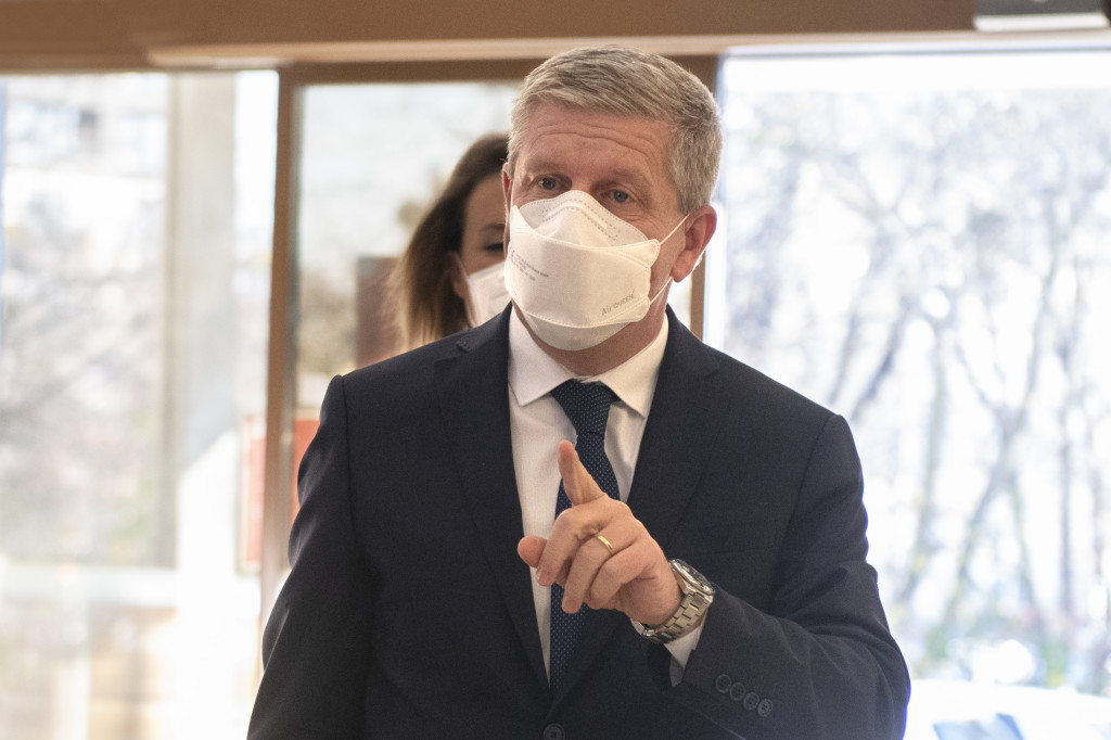 843c3ff4-b4af-495d-8dbc-f7f99cb1845d