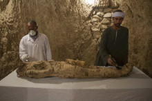 Odborníci z Egypta „digitálne rozbalili“ múmiu. Nová technológia im umožnila nahliadnuť pod obväzy (ilu)