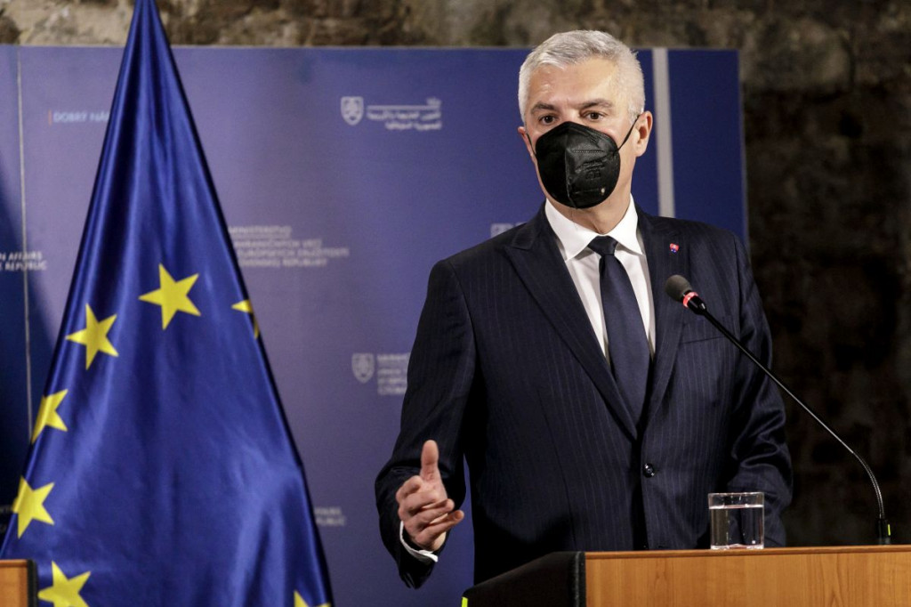 bac63259-1069-4d5c-83df-07a38136def5