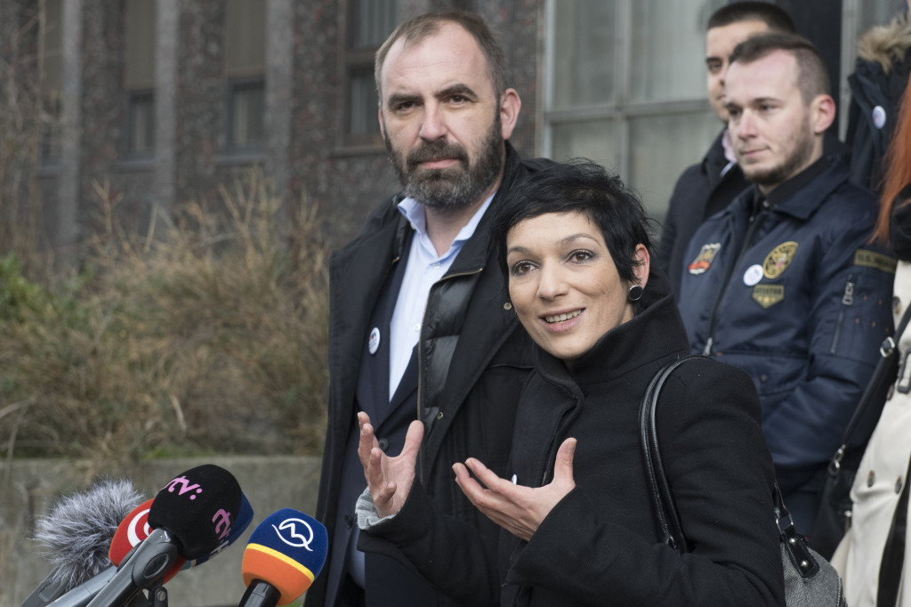 45238d12-092b-4f97-9012-3f8f0159384d