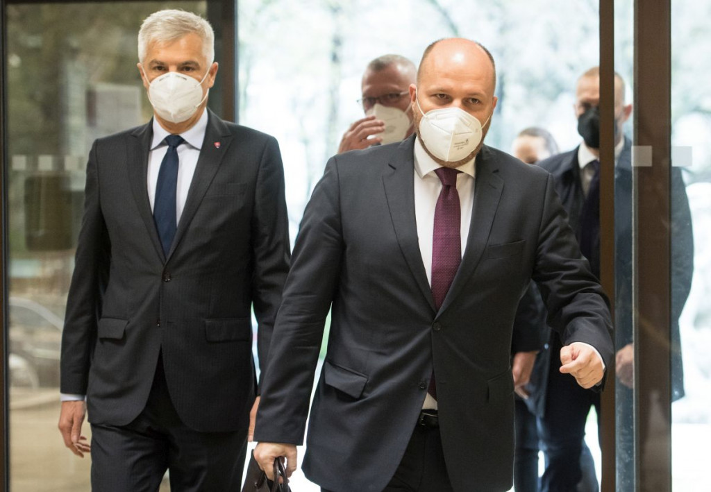 6acdfd3e-5355-458e-b943-04c0730421f9