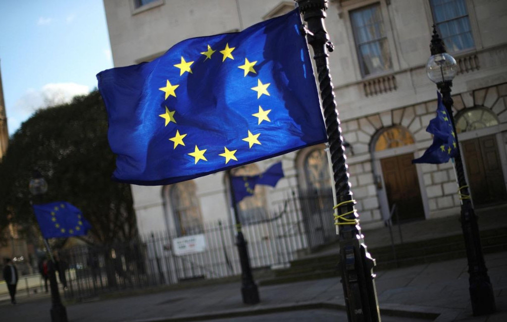 Priemer v Eur&oacute;pskej &uacute;nii je 336 eur.