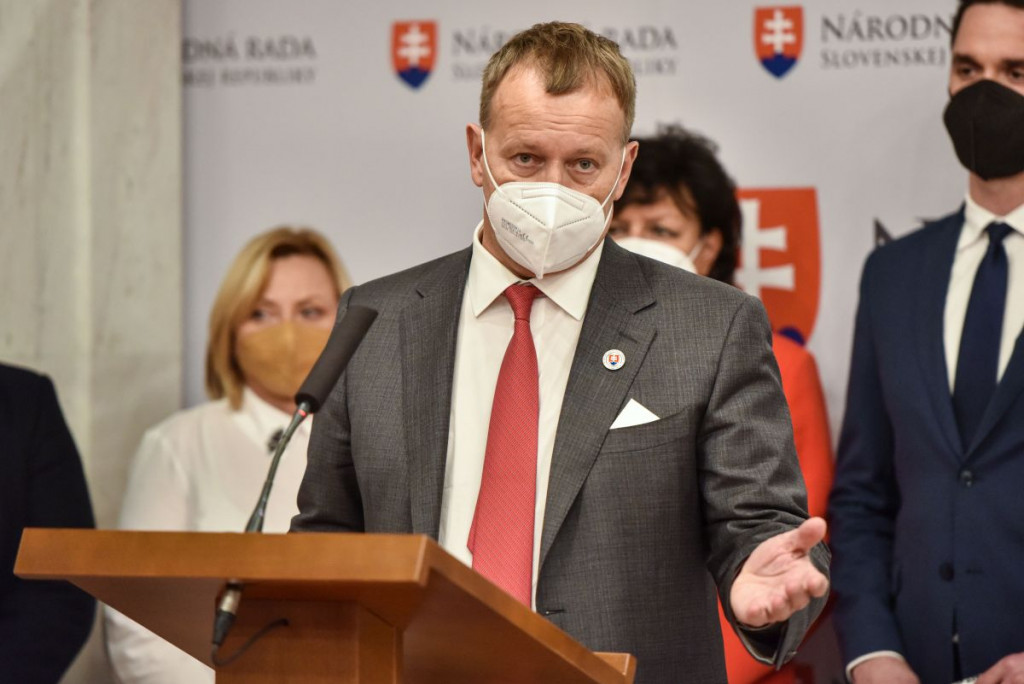 640ec5c3-9ed4-48b5-95d3-499f6b7ef118