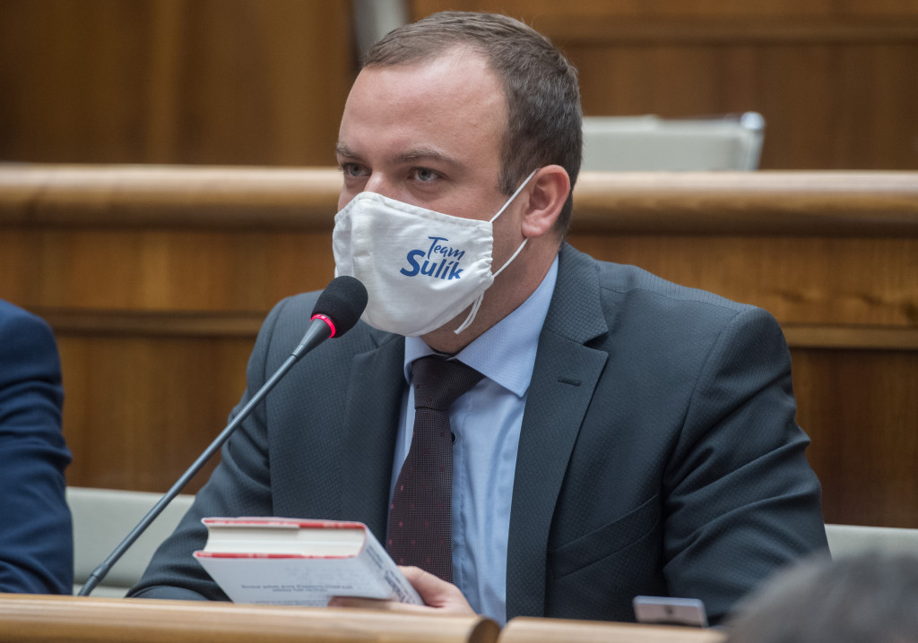 f749cdc8-ee1f-4fa8-be4a-af1d756503b4