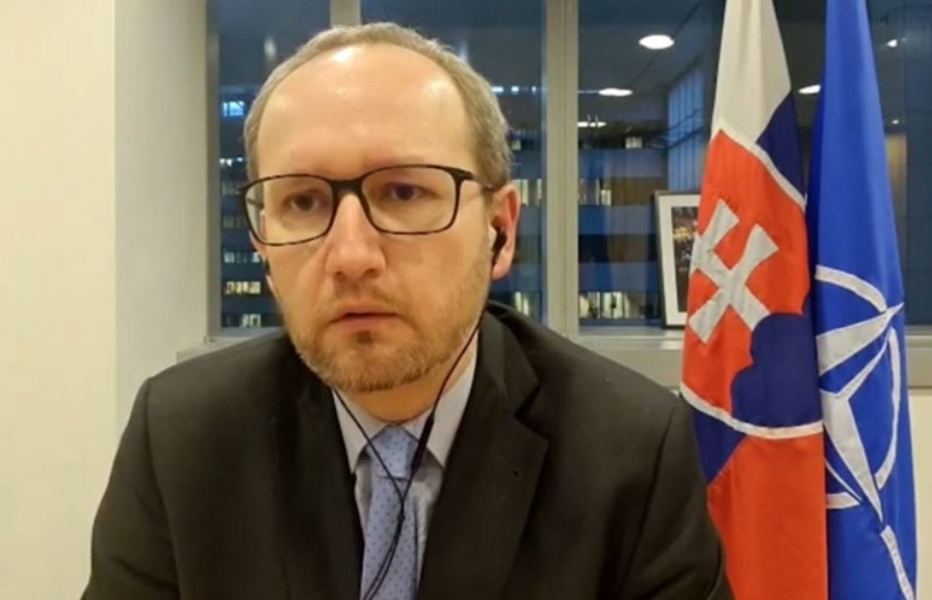 a3005fd5-f654-4931-b76d-29b43951e6de