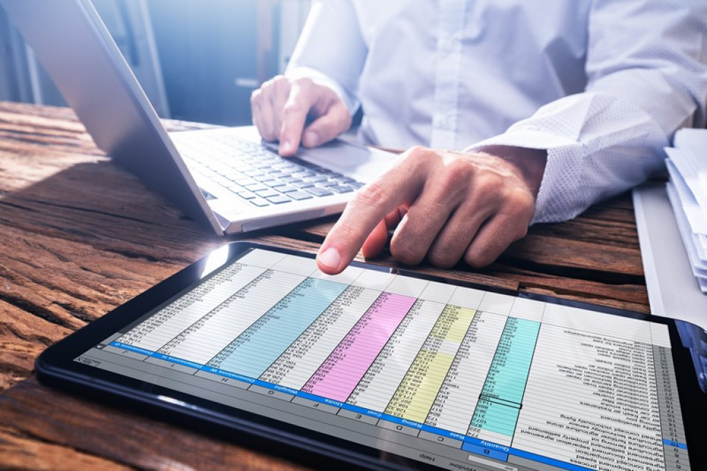 Ako si uľahčiť p&aacute;rovanie fakt&uacute;r