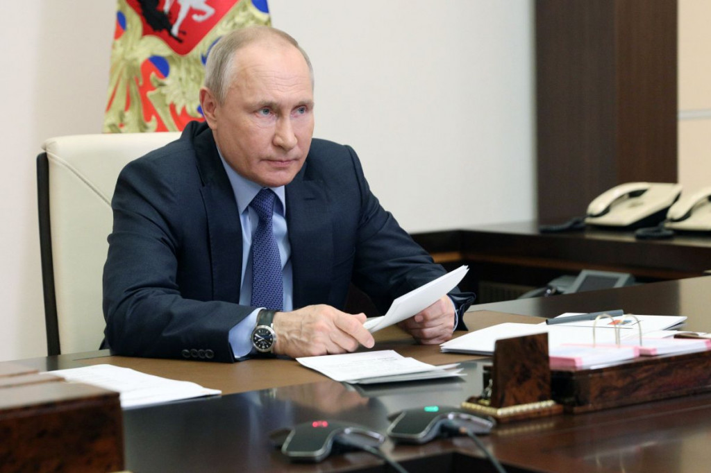 Putin odmieta tvrdenia, že by sa Rusko zúčastnilo na počítačových útokoch