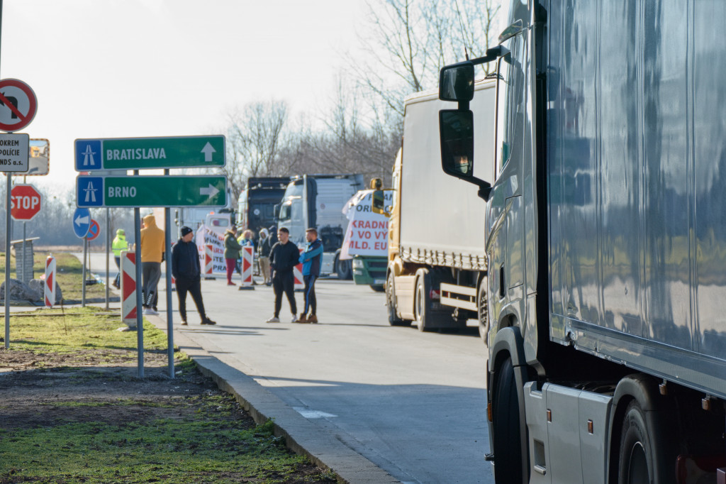 1b739da9-f9c6-4c55-b26d-4530cedcb0b1