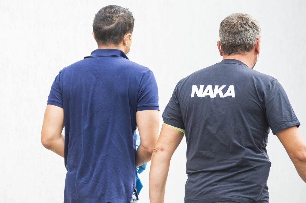 31bbfa46-5a05-409e-bbdc-12802315ab07