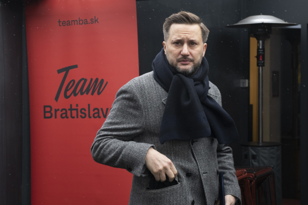 f2303eca-d2fb-4a5c-89b4-40b56612e46f