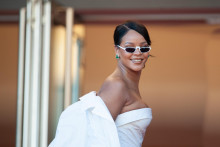 Speváčka Rihanna čaká dieťa s raperom ASAP Rockym.
