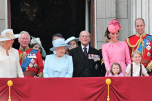 Najkrajšie fotografie tehuliek britskej kráľovskej rodiny.
