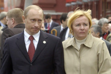 Vladimir Putin a jeho žena Lyudmila oznámili v roku 2013, že sa rozvádzajú.