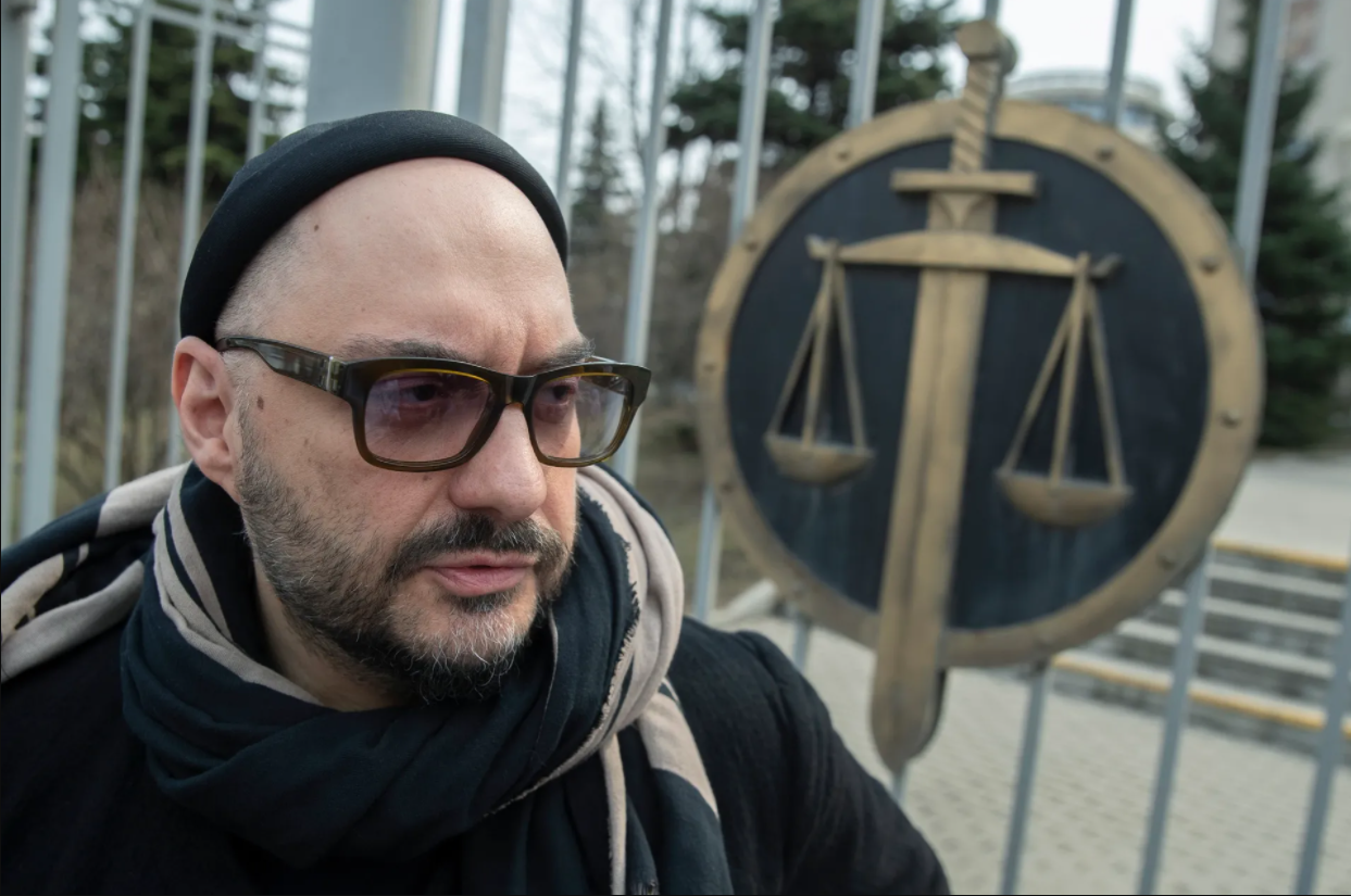 HNonline.sk – hnonline.sk – Le célèbre réalisateur russe Serebrennikov a quitté la Russie malgré l’interdiction.  Il s’est réfugié en France