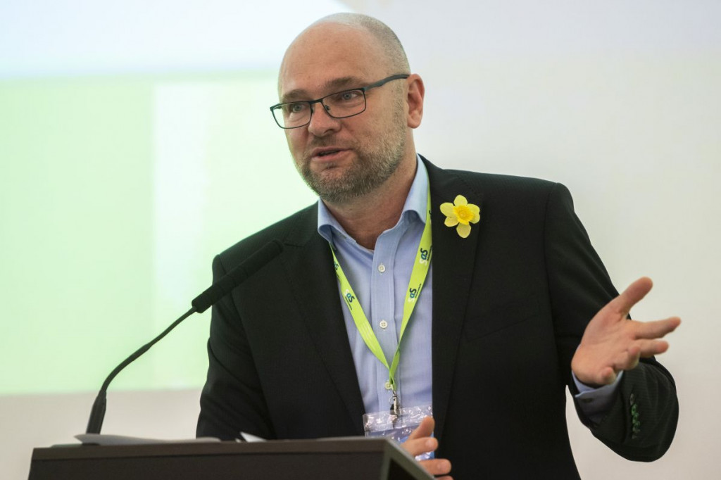 0c404c6d-def6-4f73-951c-66bbf3edbd73