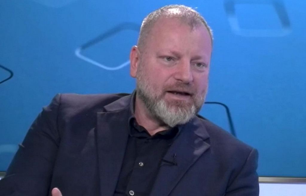 d3388840-5d19-4485-b0b6-797f579bd016