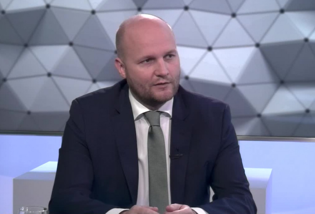 12e8c105-edcf-425f-b6bb-1a1e8bfef9ef