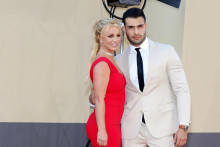 Britney Spears a Sam Ashgari, ktorý je údajne jej tretím manželom.