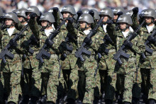 Armáda tejto ázijskej krajiny mala podľa odhadov k dispozícii 44 miliónov bojaschopných mužov a v aktívnej službe bolo 250-tisíc vojakov. Japonsko disponovalo 678 tankami a 2850 obrnenými vozidlami. Letectvo malo k dispozícii 1590 lietadiel a 638 helikoptér. Námorníctvo japonskej armády malo 131 plavidiel. Rozpočet pre japonskú armádu za rok 2015 bol vyše 40 miliárd dolárov.